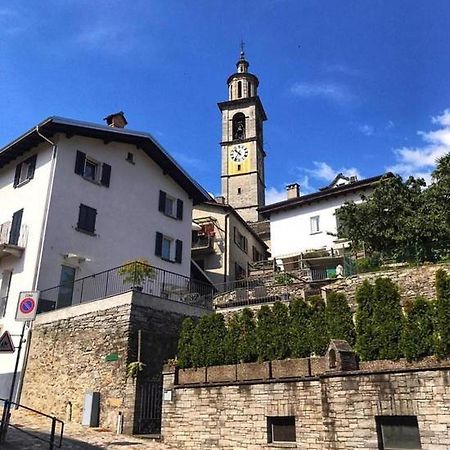 Casa Chiara Lägenhet Intragna Exteriör bild